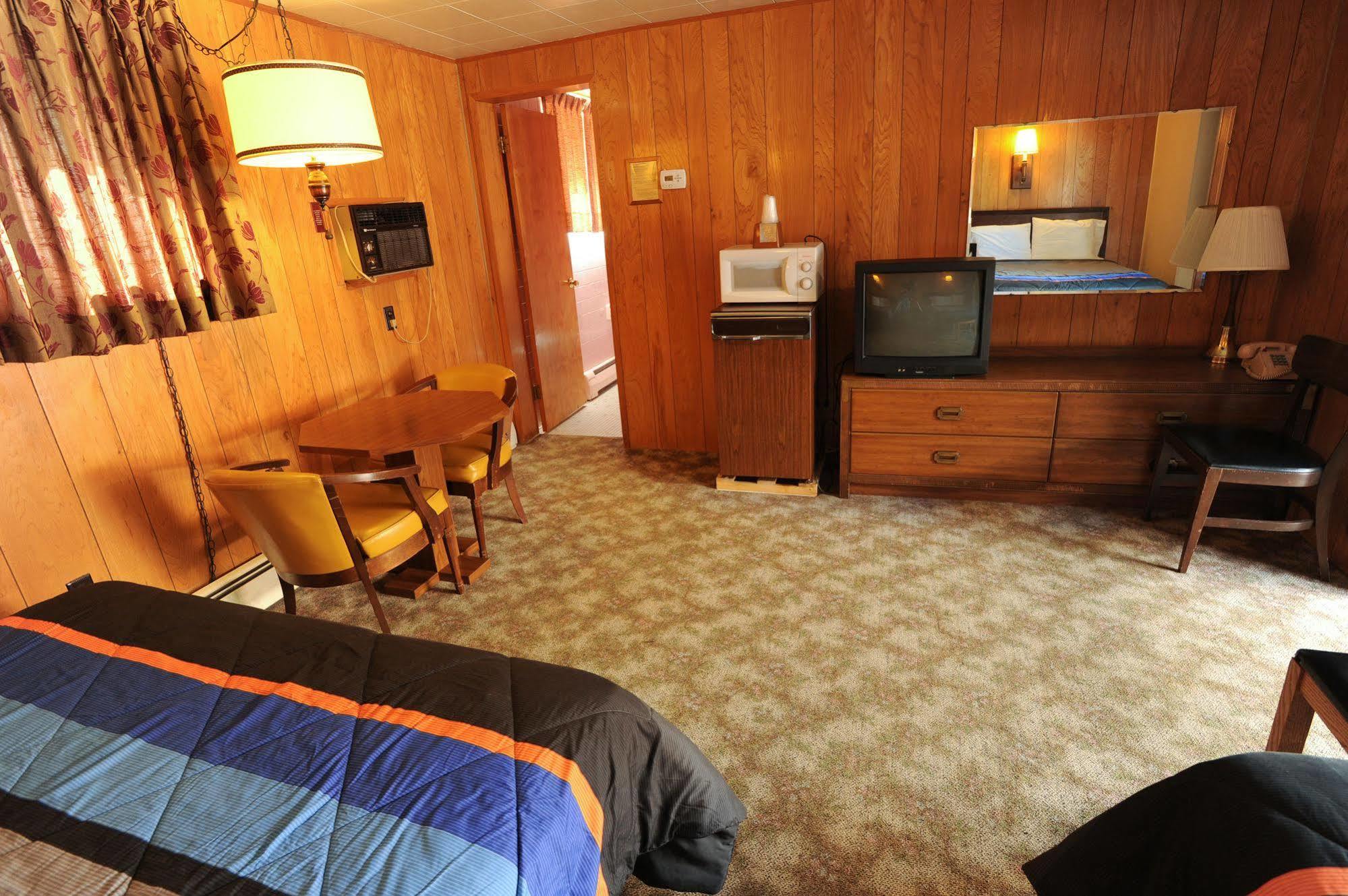 סולט סנט מרי Mid-City Motel מראה חיצוני תמונה